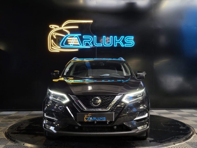 NISSAN QASHQAI  1.6 DIG 163ch TEKNA / TOIT PANORAMIQUE / CAMERA 360 / SUIVI COMPLET 