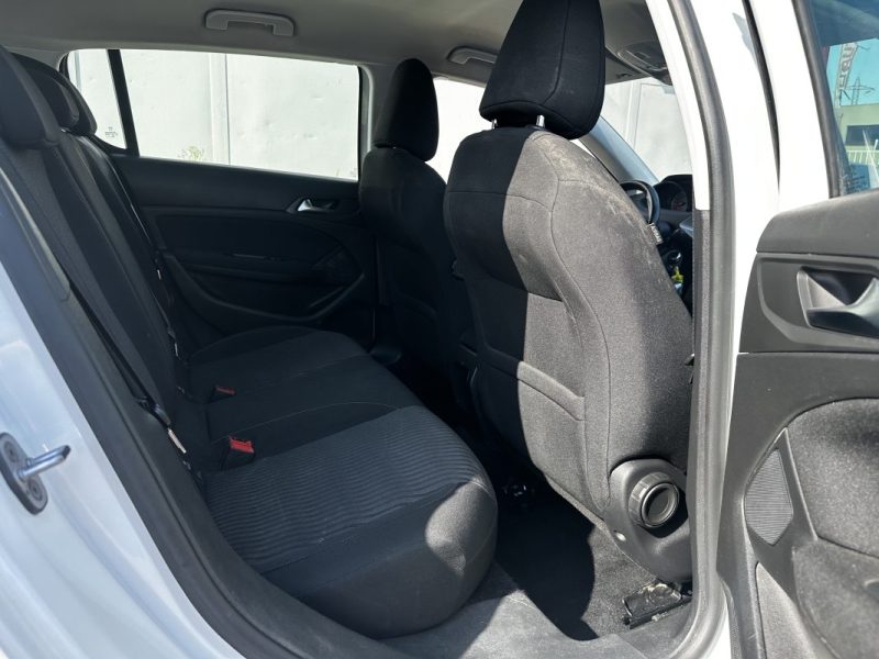 PEUGEOT 308 1.6 HDi 92ch BUSINESS PACK