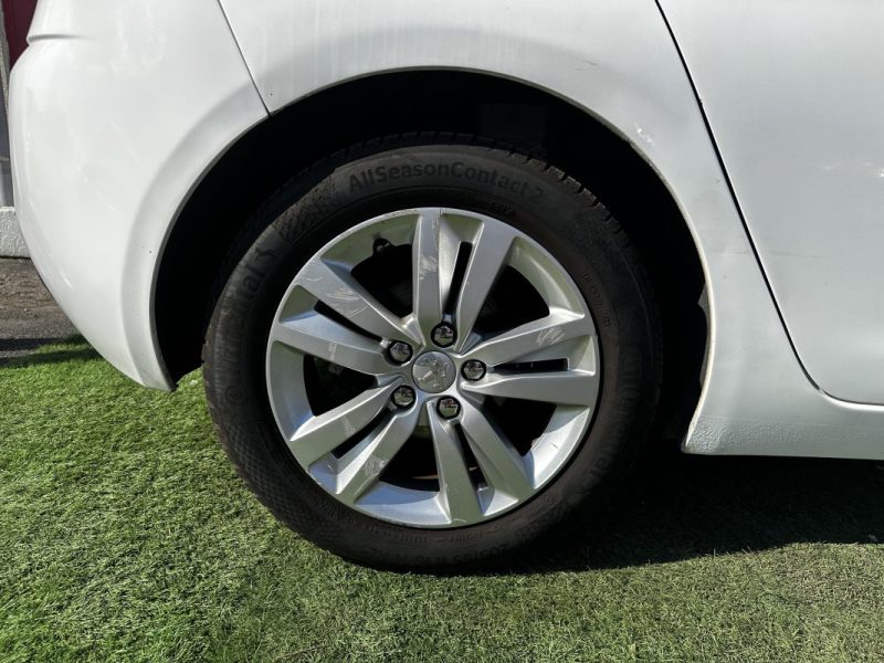 PEUGEOT 308 1.6 HDi 92ch BUSINESS PACK