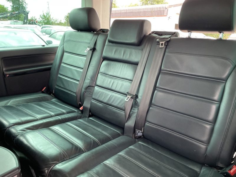 VOLKSWAGEN MULTIVAN 2015