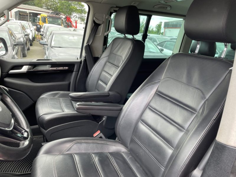 VOLKSWAGEN MULTIVAN 2015