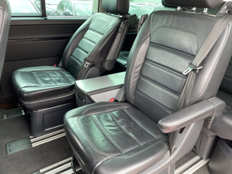 VOLKSWAGEN MULTIVAN 2015