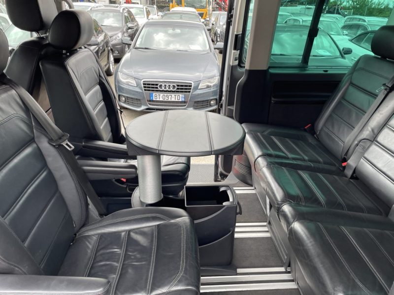 VOLKSWAGEN MULTIVAN 2015