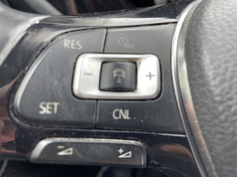 VOLKSWAGEN MULTIVAN 2015