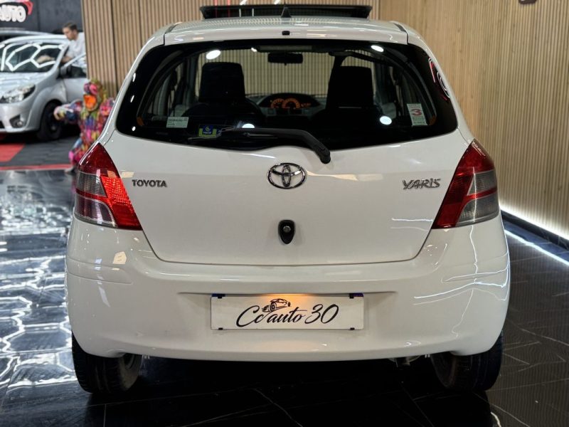 TOYOTA YARIS 2010