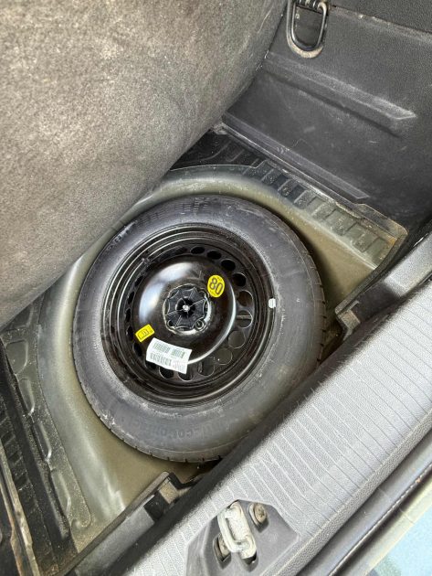 OPEL CORSA 1.4i 90ch Color Edition