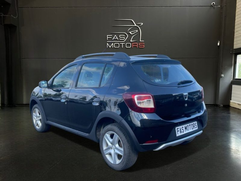 DACIA SANDERO 2015