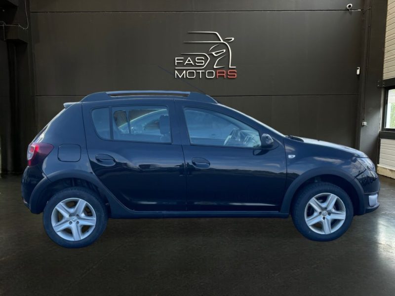 DACIA SANDERO 2015