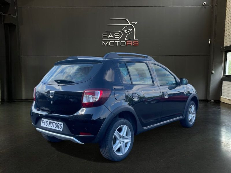 DACIA SANDERO 2015