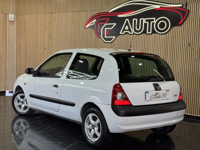 RENAULT 3 PKA 15D 2004