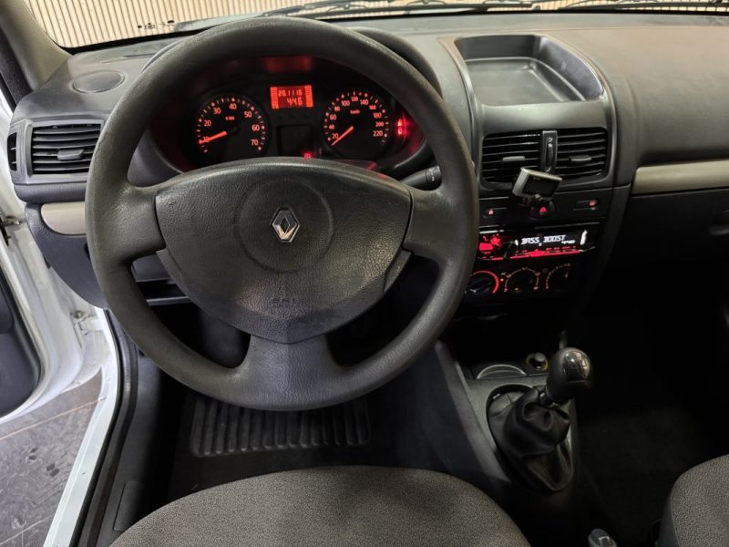 RENAULT 3 PKA 15D 2004