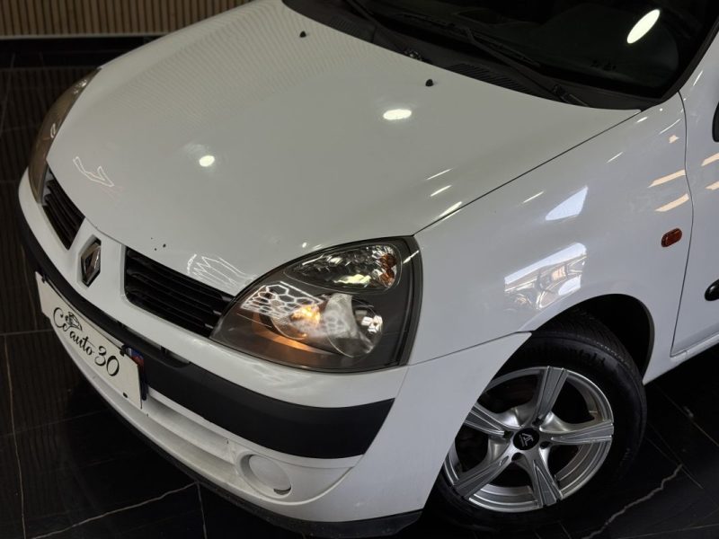 RENAULT 3 PKA 15D 2004