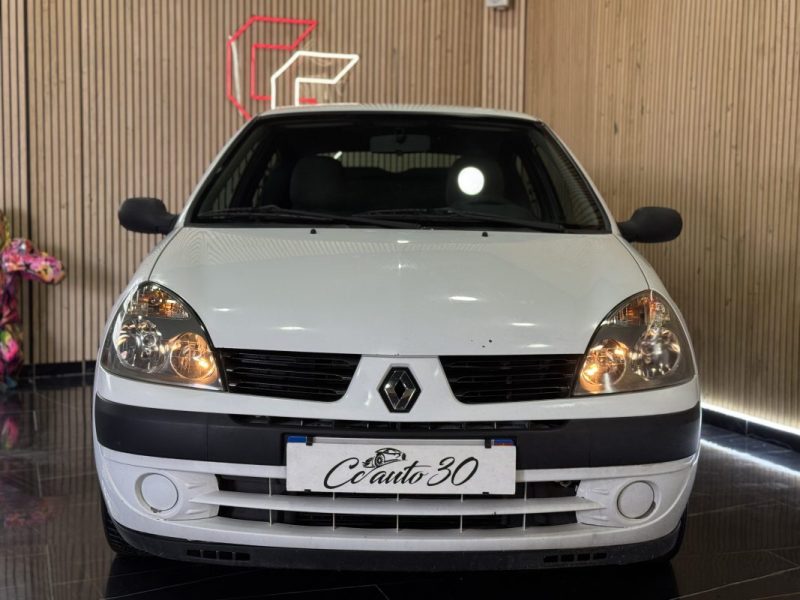 RENAULT 3 PKA 15D 2004