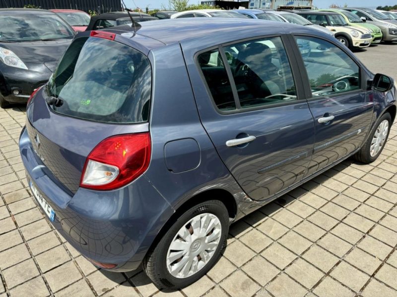 RENAULT CLIO III - 1.2 16V 75CH ECO2 EXPRESSION