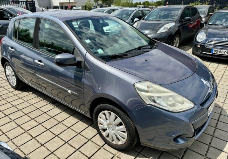 RENAULT CLIO III - 1.2 16V 75CH ECO2 EXPRESSION