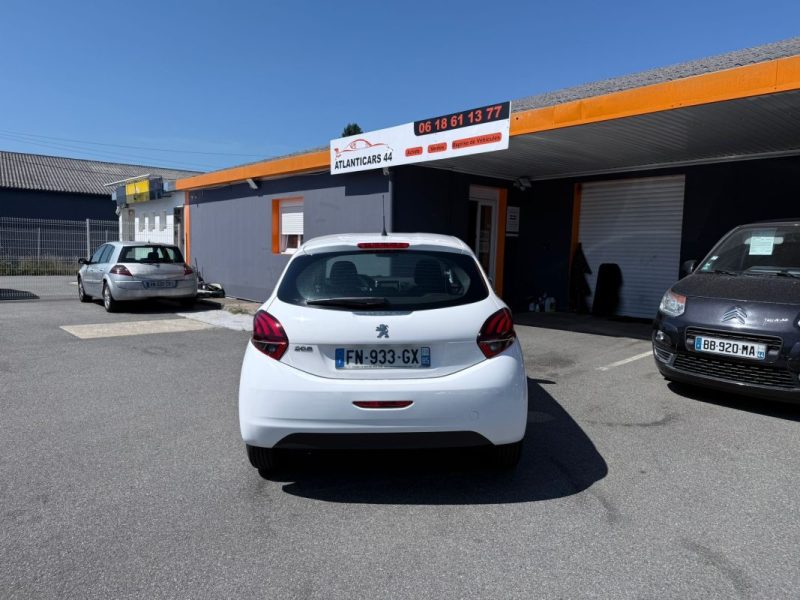 PEUGEOT 208 2020