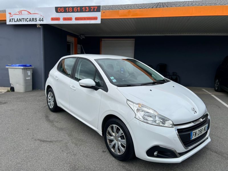 PEUGEOT 208 2020
