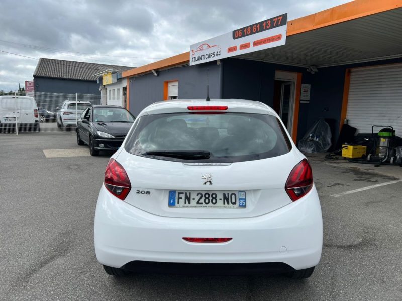 PEUGEOT 208 2020