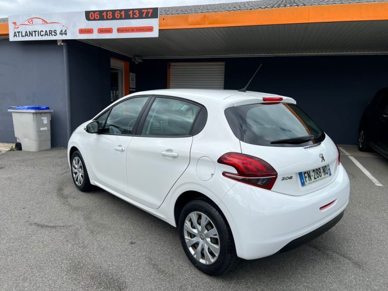PEUGEOT 208 2020