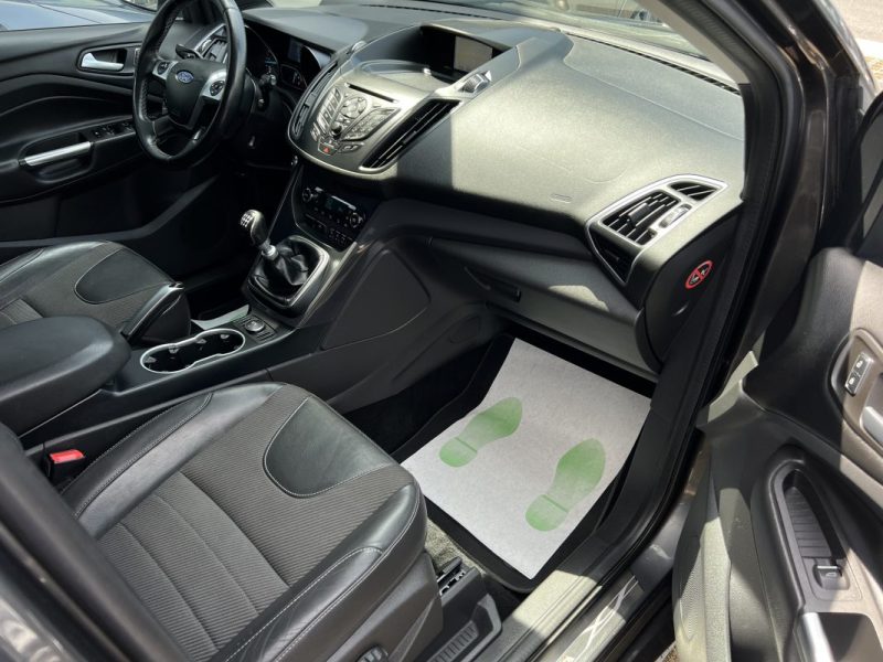 FORD KUGA II SPORT PLATINIUM 2.0 TDCI 150 Cv 4x2 ECRAN GPS KEYLESS REGULATEUR BVM6 CRIT AIR 2