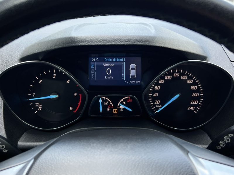 FORD KUGA II SPORT PLATINIUM 2.0 TDCI 150 Cv 4x2 ECRAN GPS KEYLESS REGULATEUR BVM6 CRIT AIR 2