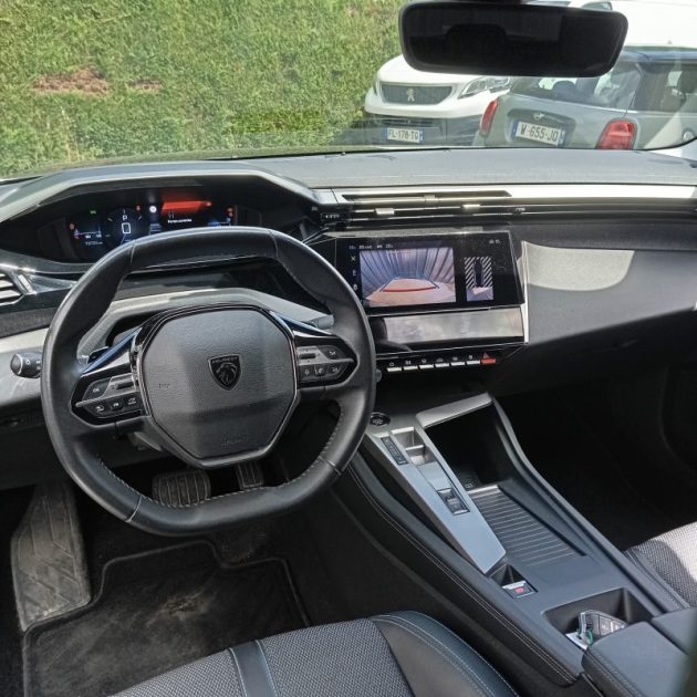 🚗 Peugeot 308 Berline Allure BlueHDI 130 S&S EAT8 – 2023