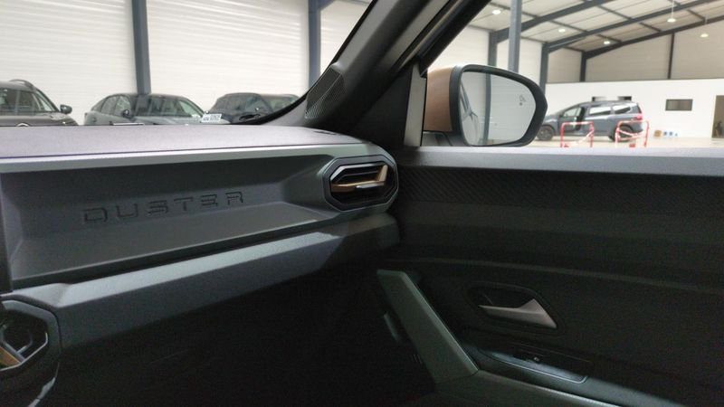 Dacia Duster Hybrid 140 4x2 extreme + pack techno +  city