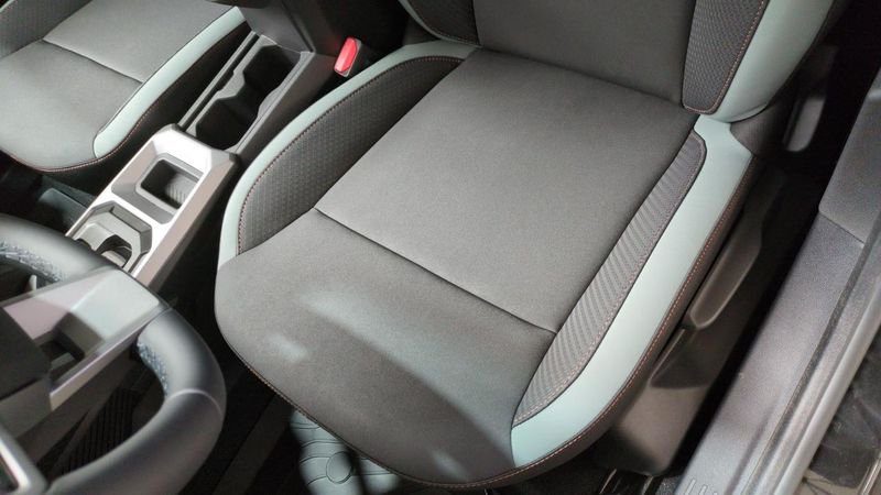 Dacia Duster Hybrid 140 4x2 extreme + pack techno +  city