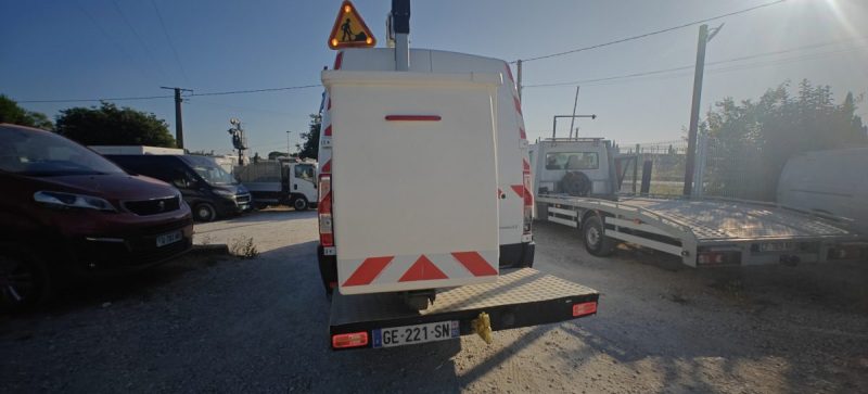 RENAULT MASTER 2.3 DCI 150CV NACELLE L2H2 2022