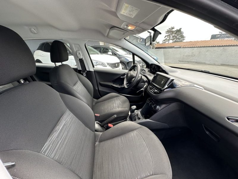 PEUGEOT 208 1.6 HDI 75CV PREMIUM
