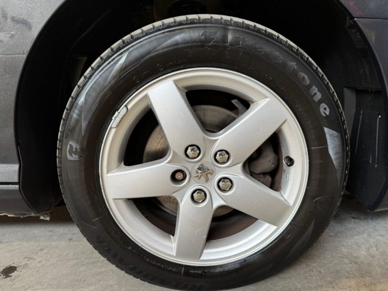 PEUGEOT 407 1.6 HDI 110 Premium 