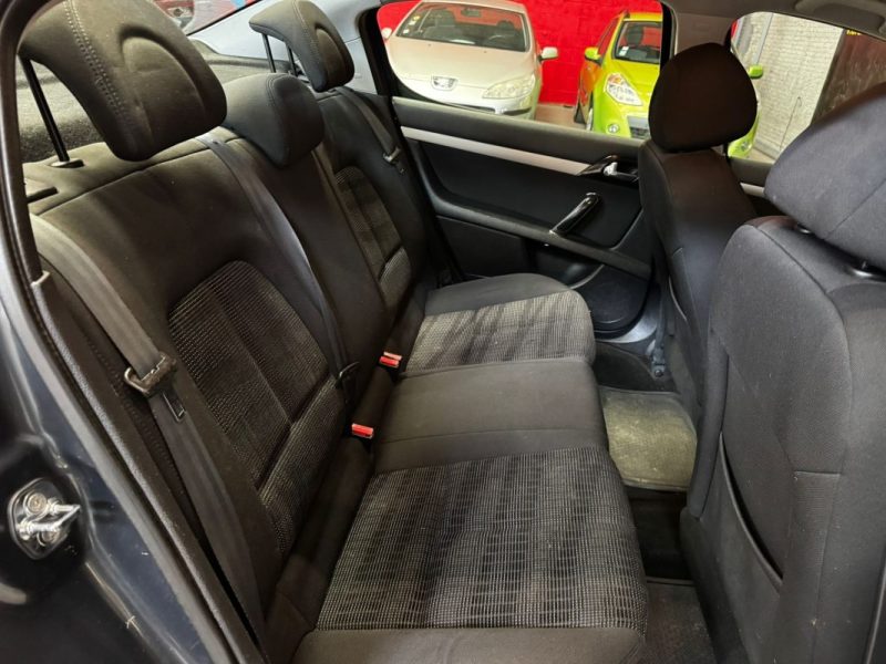 PEUGEOT 407 1.6 HDI 110 Premium 