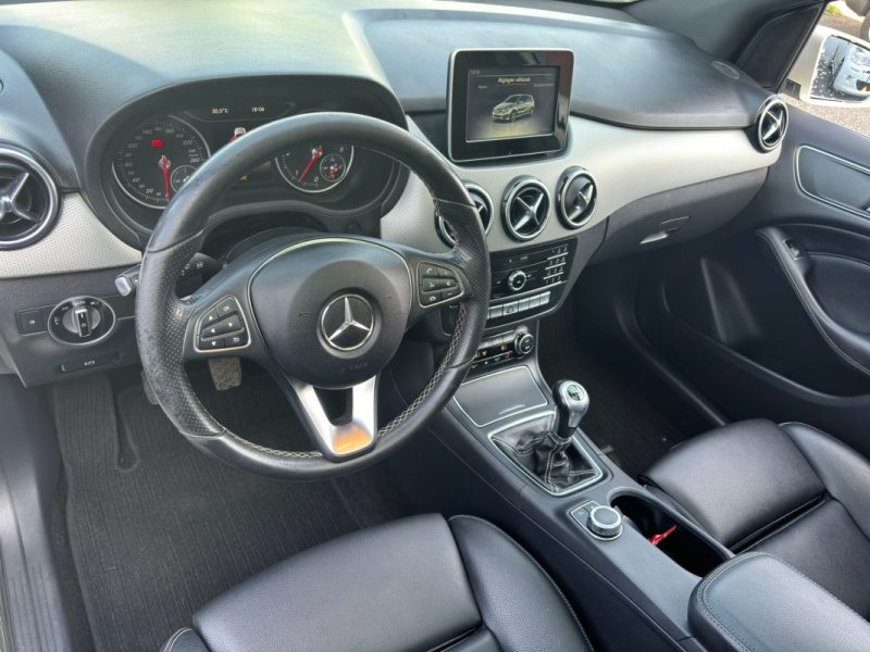 MERCEDES CLASSE B 220 CDI  Toit ouvrant /GPS/Caméra