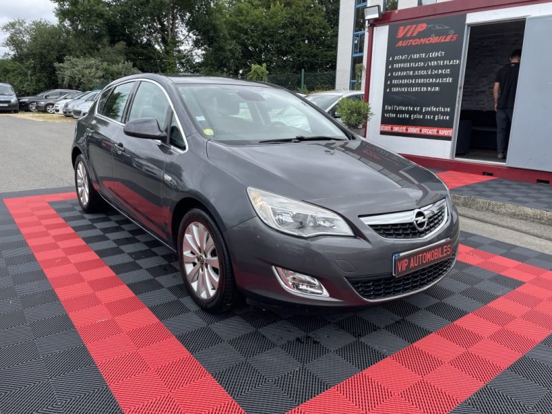 OPEL ASTRA 2010