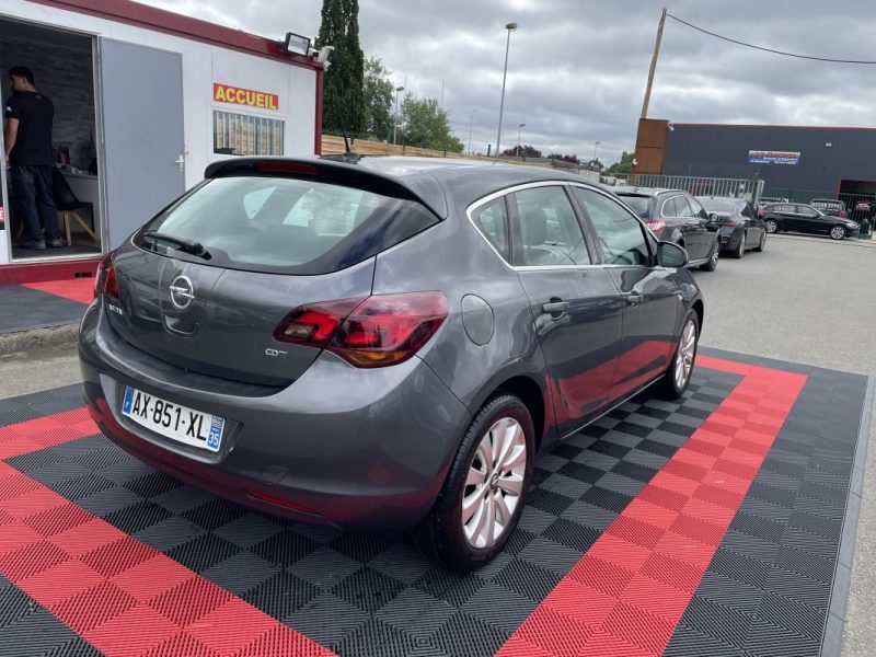OPEL ASTRA 2010