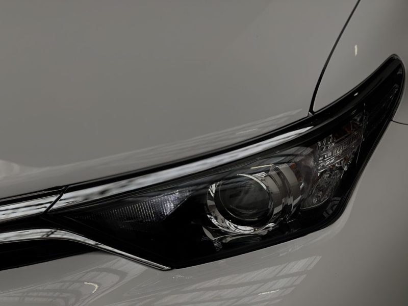 TOYOTA AURIS 1.8 VVT-i HSD CVT Hybride 136 CH