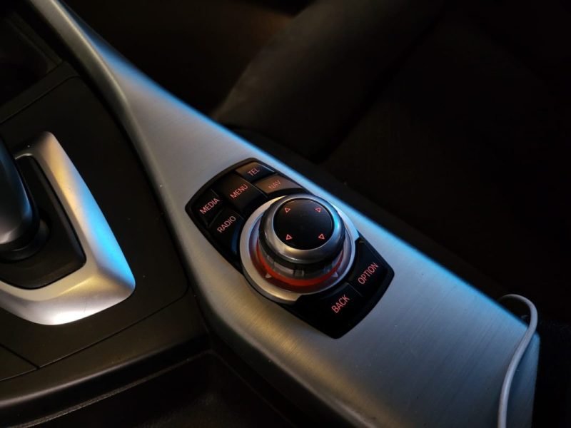 BMW SERIE 1 118dA 150ch PACK M / CAMERA DE RECUL ATTEAGE / SUIVI COMPLET 