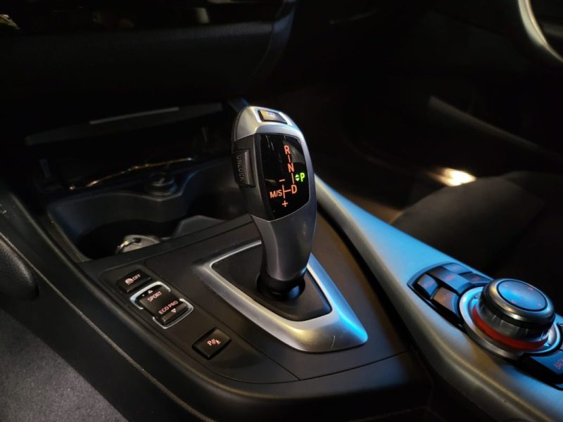 BMW SERIE 1 118dA 150ch PACK M / CAMERA DE RECUL ATTEAGE / SUIVI COMPLET 