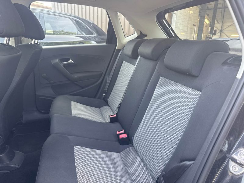 VOLKSWAGEN POLO 2011