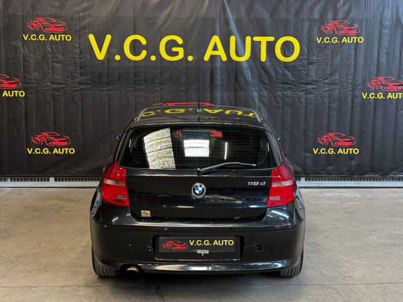 B.M.W. SERIE 1118D 143 PREMIERE
