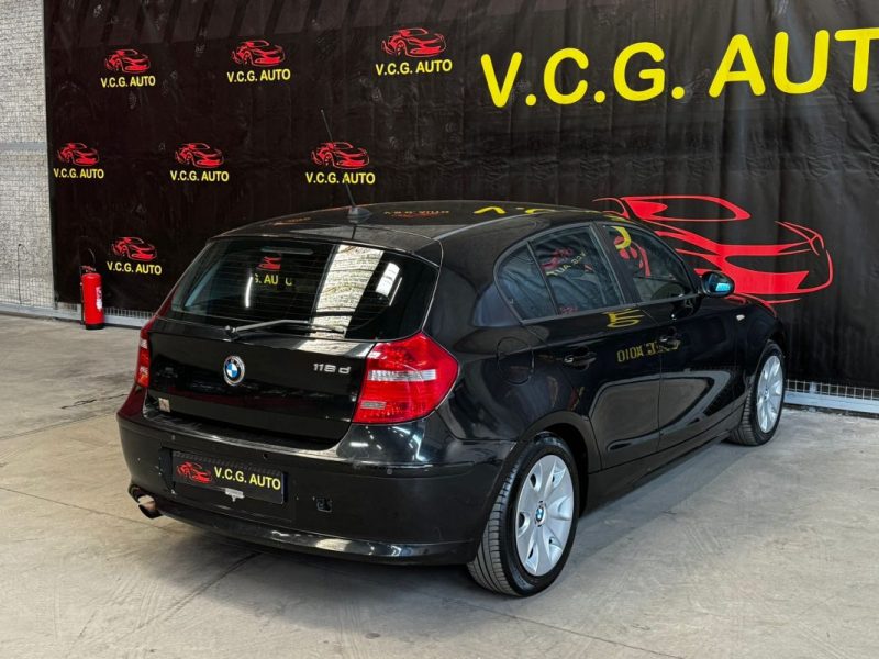 B.M.W. SERIE 1118D 143 PREMIERE