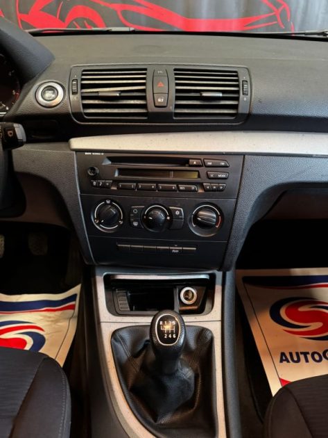 B.M.W. SERIE 1118D 143 PREMIERE