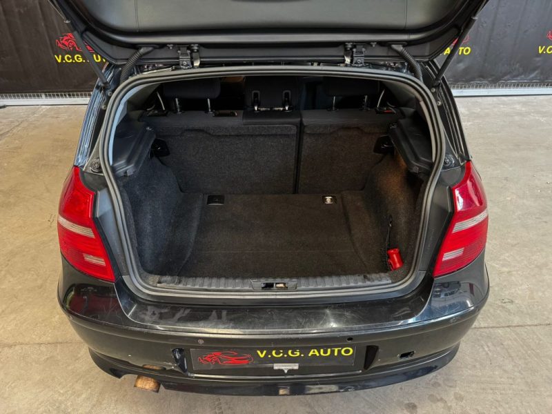 B.M.W. SERIE 1118D 143 PREMIERE