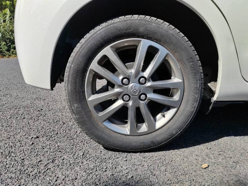 Toyota Yaris III Dynamic 1.3 100ch VVT-i - GARANTIE 12 mois