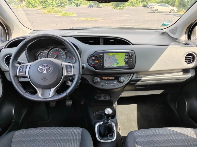 Toyota Yaris III Dynamic 1.3 100ch VVT-i - GARANTIE 12 mois