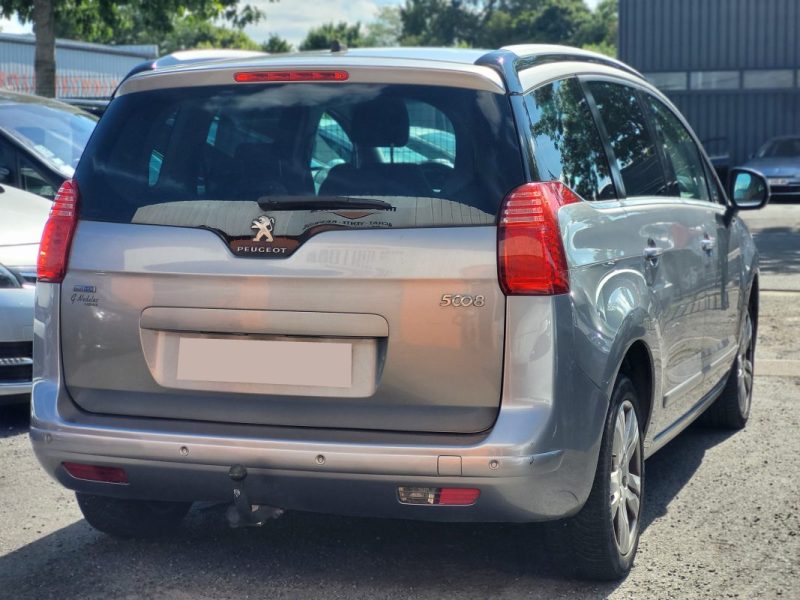 PEUGEOT 5008 1.6 BlueHDi 120 cv EAT6 7 Places Allure - Garantie 12 Mois
