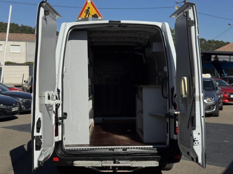 NISSAN NV400 2020