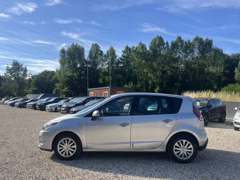 RENAULT SCENIC 2011