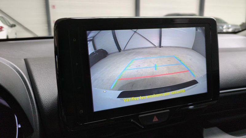 Toyota Yaris Hybride 116h design + sieges chauffants + volant chauffant
