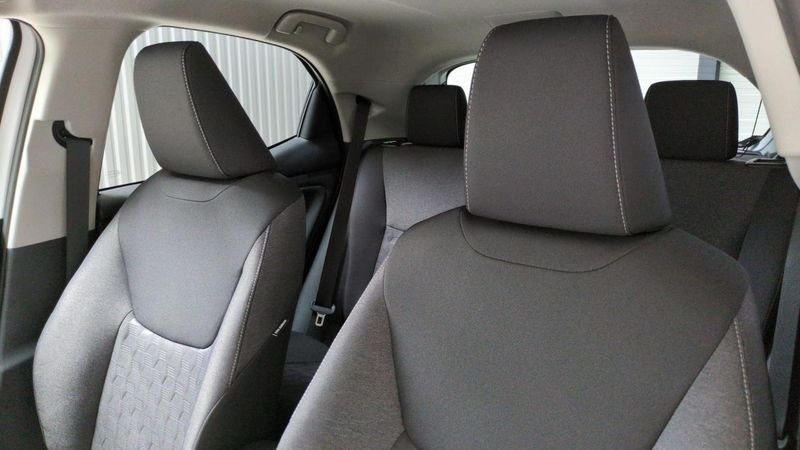Toyota Yaris Hybride 116h design + sieges chauffants + volant chauffant
